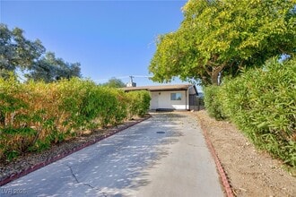 Building Photo - 1513 Bryn Mawr Ave