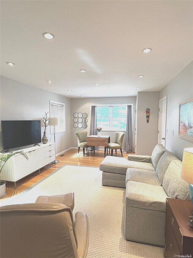 Foto del edificio - 442 E Beech St