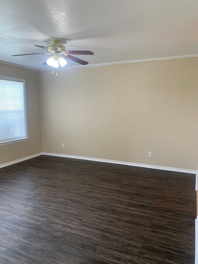 Building Photo - 1815 Pontotoc