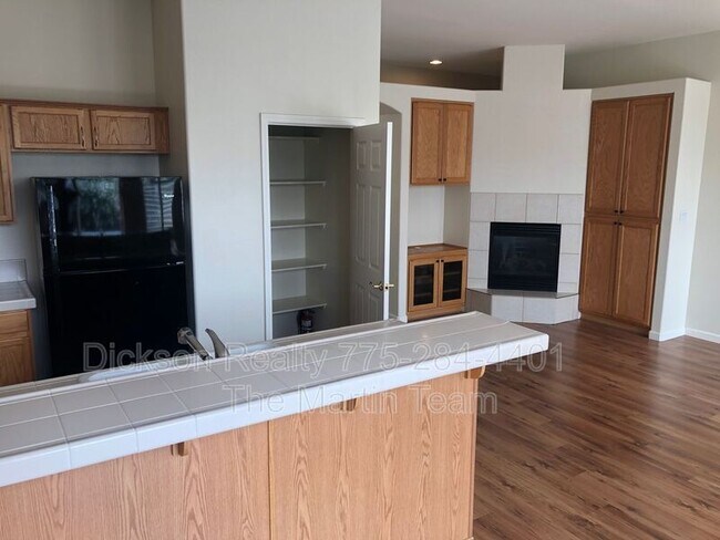 Building Photo - 720 Barnwood Ct