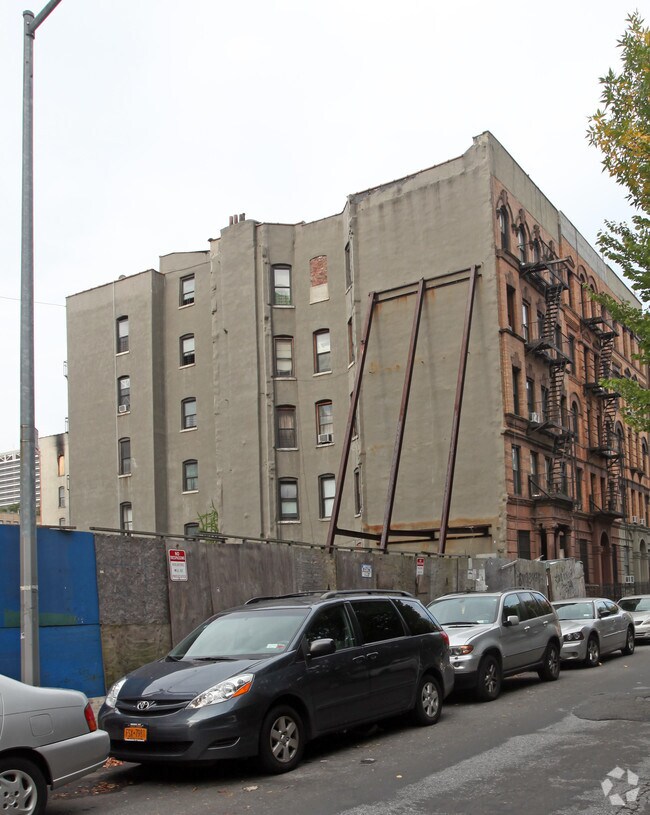 Foto principal - 312 W 142nd St