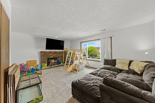 Building Photo - 1122 Manchester Ct