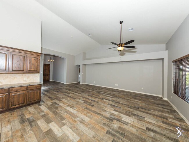 Building Photo - 3743 S Tillman Way