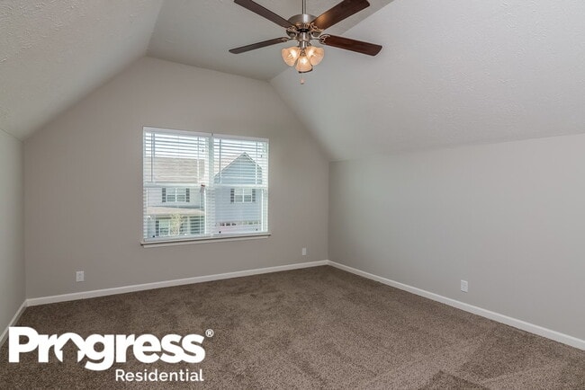 Building Photo - 3340 Tourmaline Dr