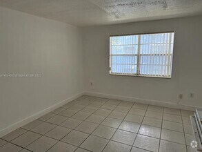 Building Photo - 17255 SW 95th Ave