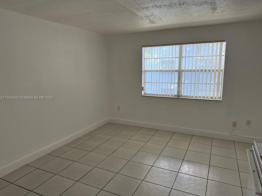 Primary Photo - 17255 SW 95th Ave