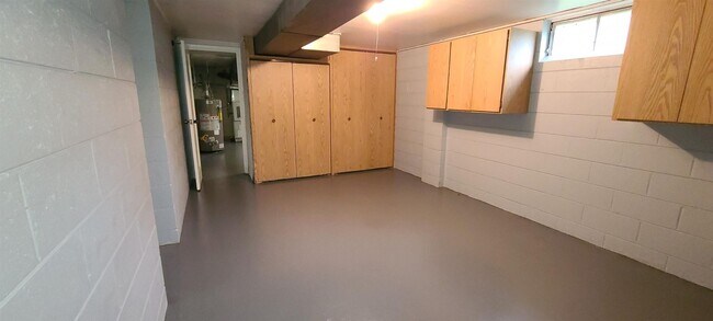 Foto del edificio - 2 Bedroom House for Rent with Attached 2 C...