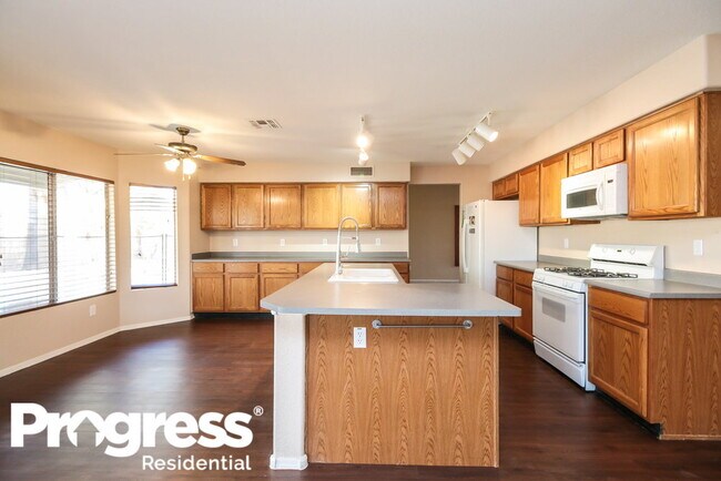 Building Photo - 2605 S Athena