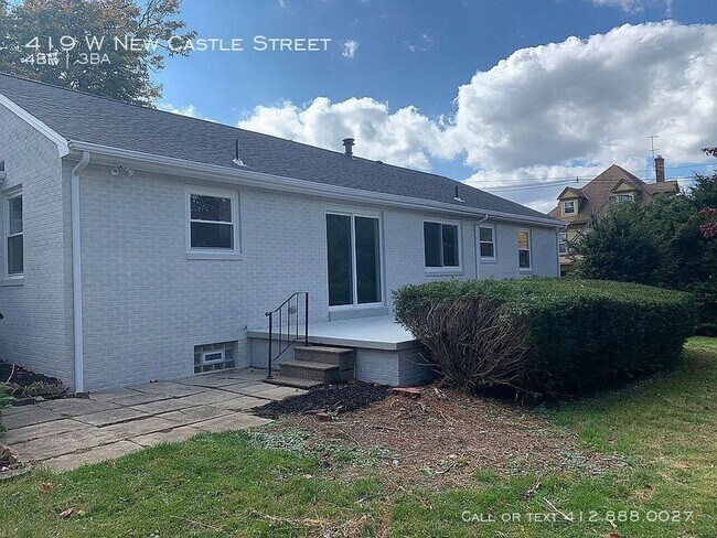 Foto del edificio - 4 bedroom 2.5 bath remodeled Zelienople!
