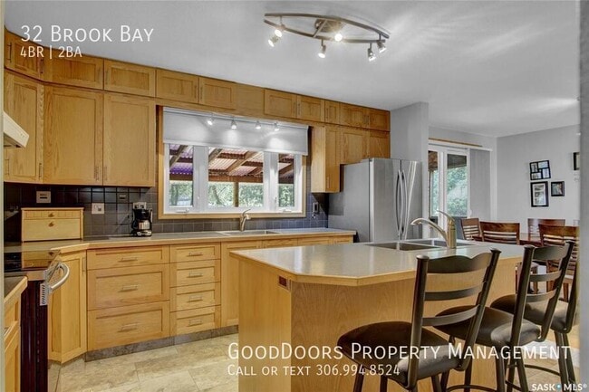 Building Photo - 32 Brook Bay