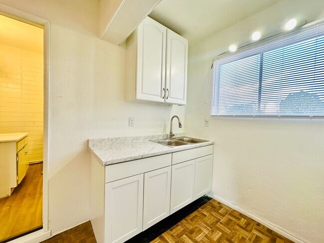 Foto del edificio - RogerRd237-243