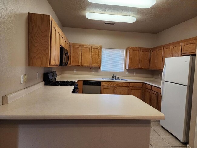 Building Photo - 1735 Avenida Real