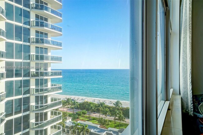 Building Photo - 4747 Collins Ave