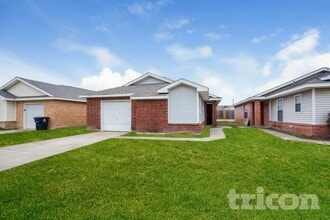 Building Photo - 3110 Boynton Dr