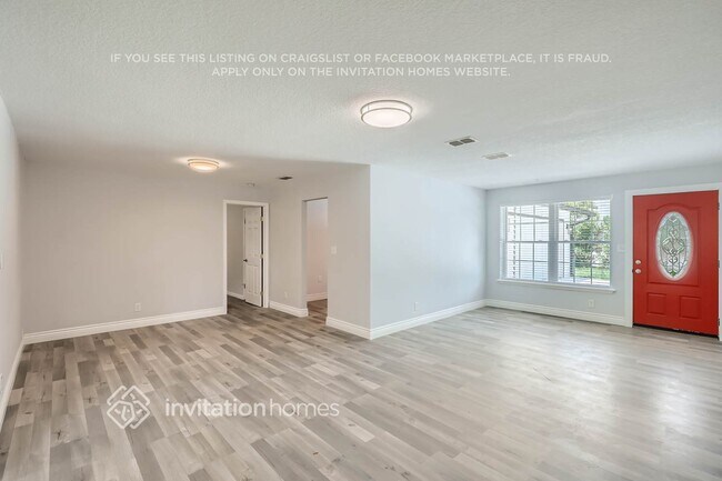 Building Photo - 7912 Argentine Dr W