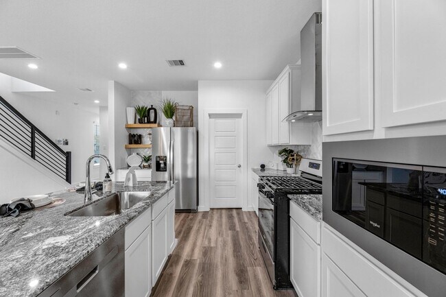 Building Photo - 3018 Skyline Mesa Dr