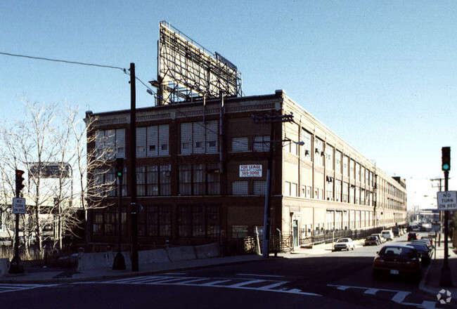 Foto del edificio - Porter 156 Lofts