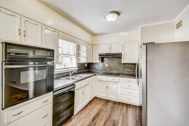 Foto del edificio - 1804 Fultonbrook Rd