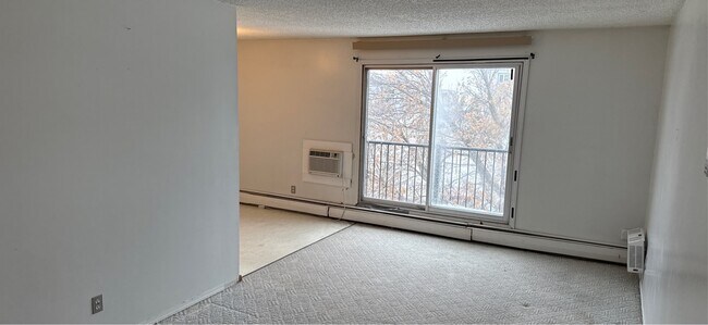 Photo du bâtiment - 502 5 Ave N