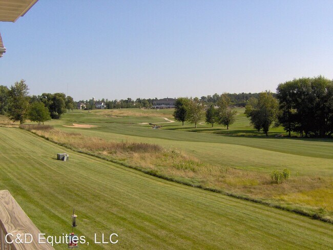 Building Photo - 235-333 Ledgewood Dr