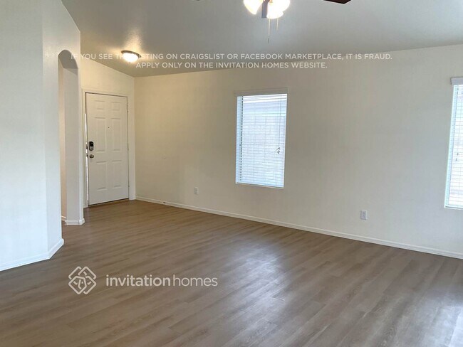 Building Photo - 7161 W Pontiac Dr