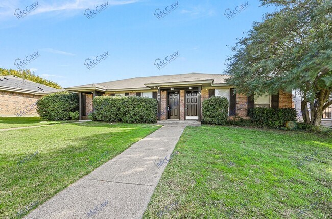 Foto del edificio - Lovely 2/1 Duplex in Arlington!