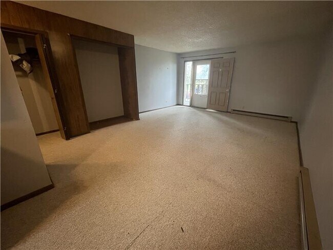 Building Photo - 1009 Thorndale Ave