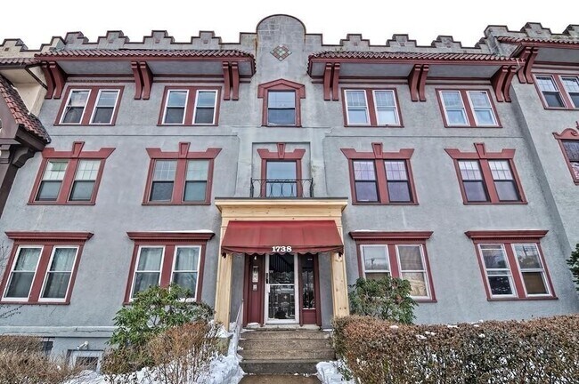 Foto del edificio - 1738 Commonwealth Ave