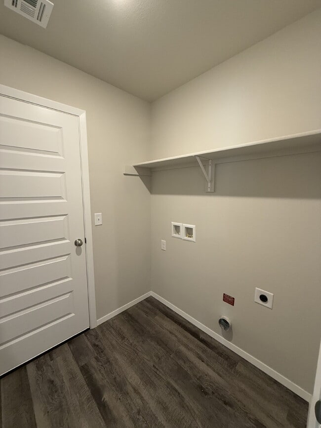 Building Photo - 3 Bed, 2 Bath Home in Beggs