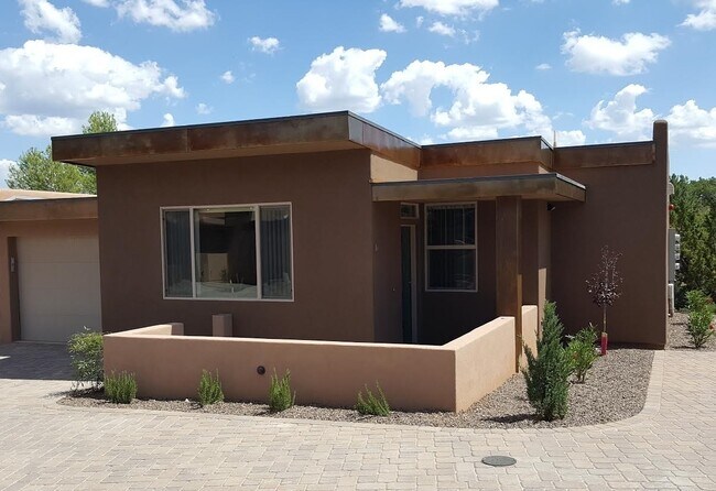 Foto del edificio - CONDO - VOC - ENERGY EFFICIENT & SUSTAINABLE DESIGN