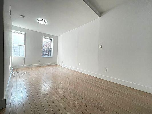 Building Photo - 3 bedroom in New York NY 10035