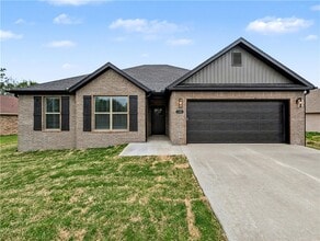 Building Photo - 18 Hillswick Dr