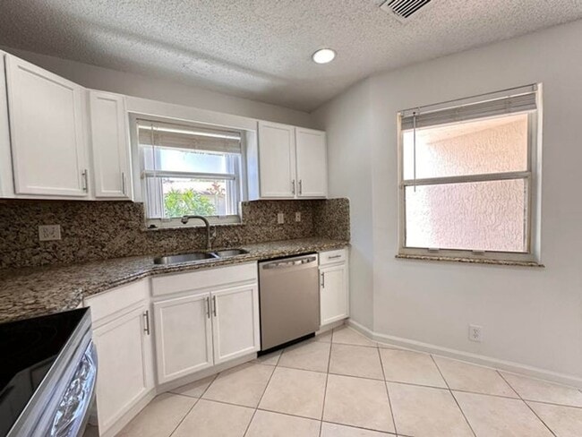 Photo - 703 Crosswinds Dr House