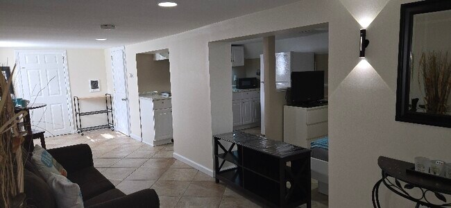 Foto del edificio - 0 W Coit St