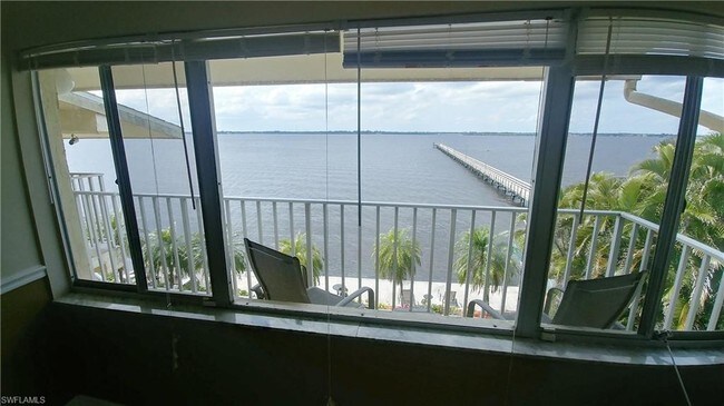 Foto del edificio - 718 Tarpon St