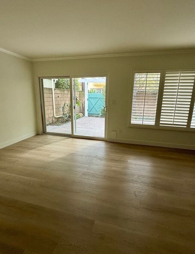 Building Photo - 214 Angelo Walk