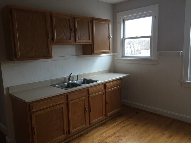 Foto del edificio - 3095 Glenmore Ave