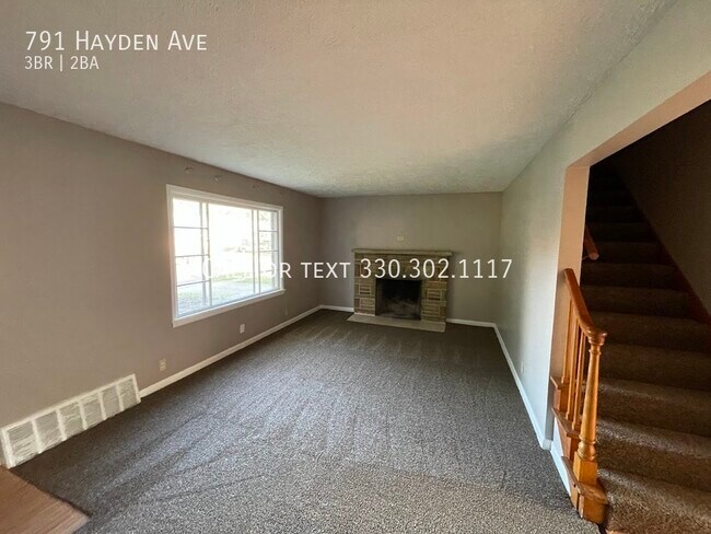 Building Photo - Three bedroom two bathroom home for rent