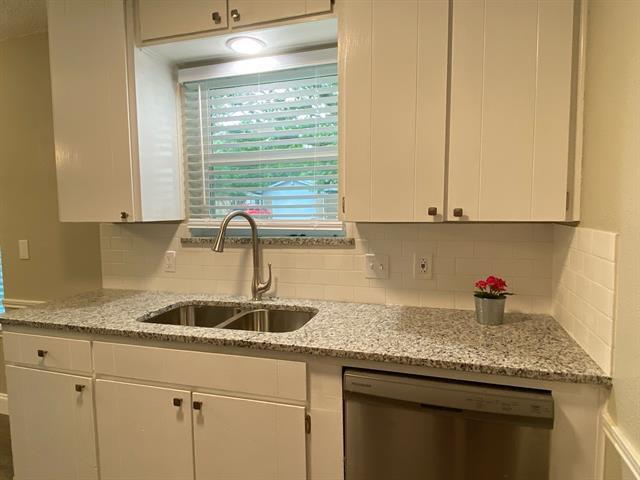 Building Photo - 403 Circleview Dr