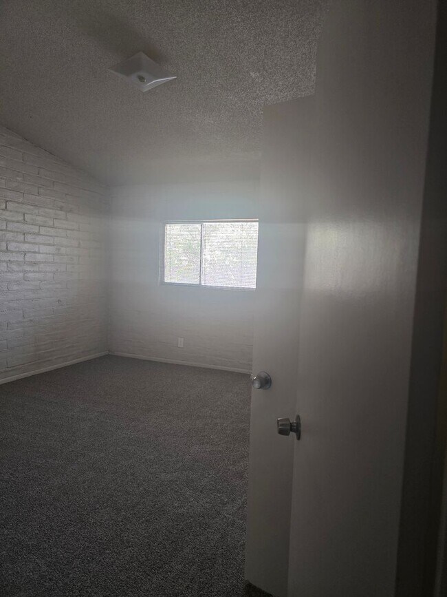 Foto del edificio - 3507 E 3rd St