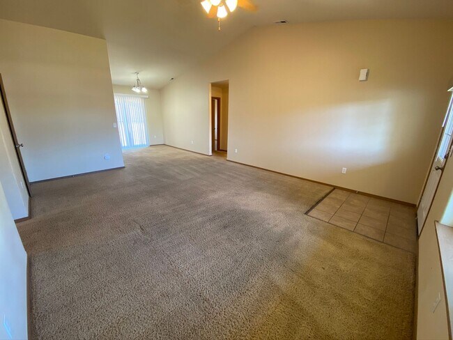 Foto del edificio - BONUS RENT SPECIAL! 3 Bedroom, 2 Bath Home for September Rent!