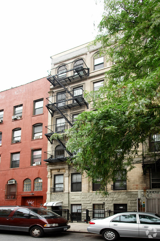 Foto del edificio - 219 Henry St