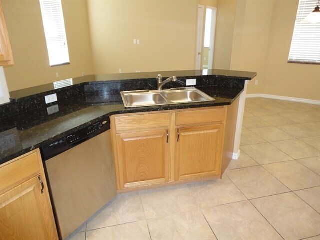 Building Photo - 3106 43rd E Avenue