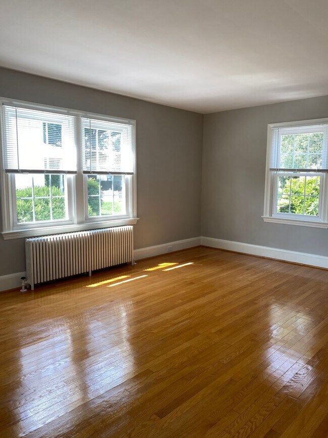 Foto del edificio - Updated 3 bedroom, 1.5 bathroom single fam...