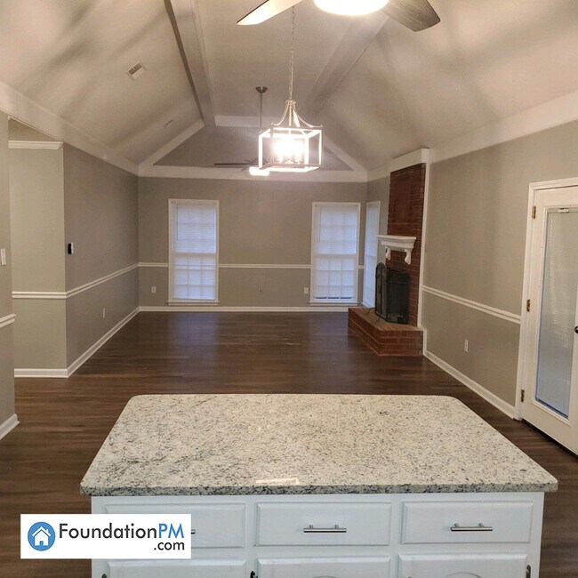 Building Photo - 4477 Green Creek