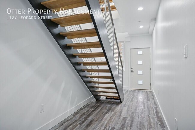 Foto del edificio - 1127 Leopard St