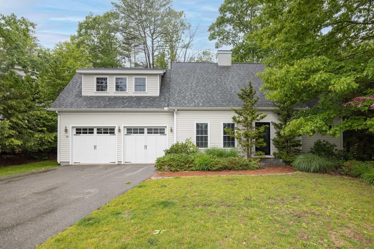 Primary Photo - 50 Mainmast Cir