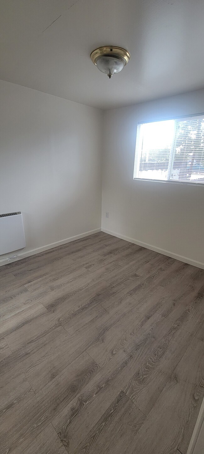 Foto del edificio - 1688 Linden St