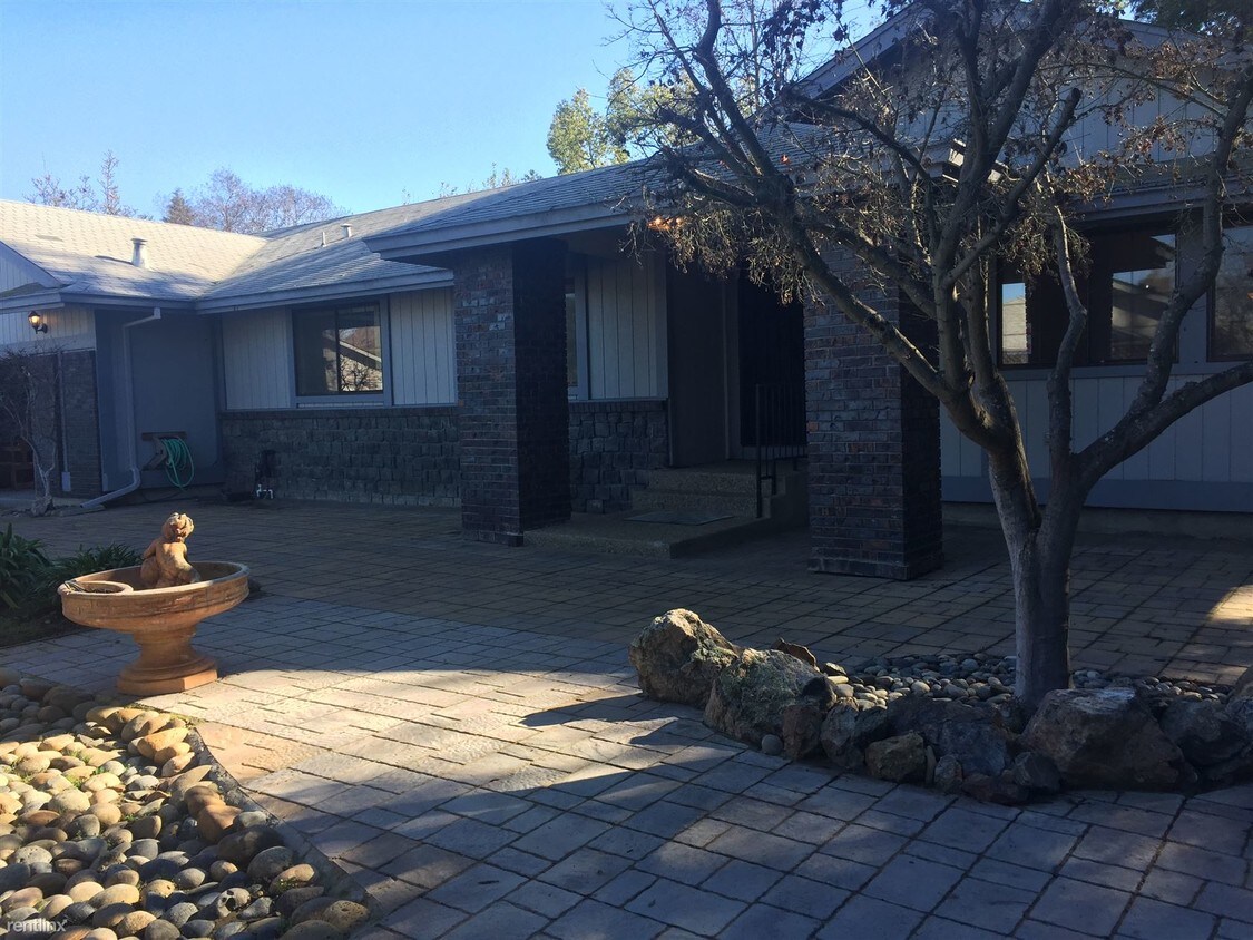 Foto principal - 3874 Chestnut Ave