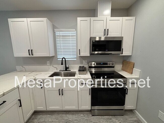 Foto del edificio - 930 Jadestone Ln